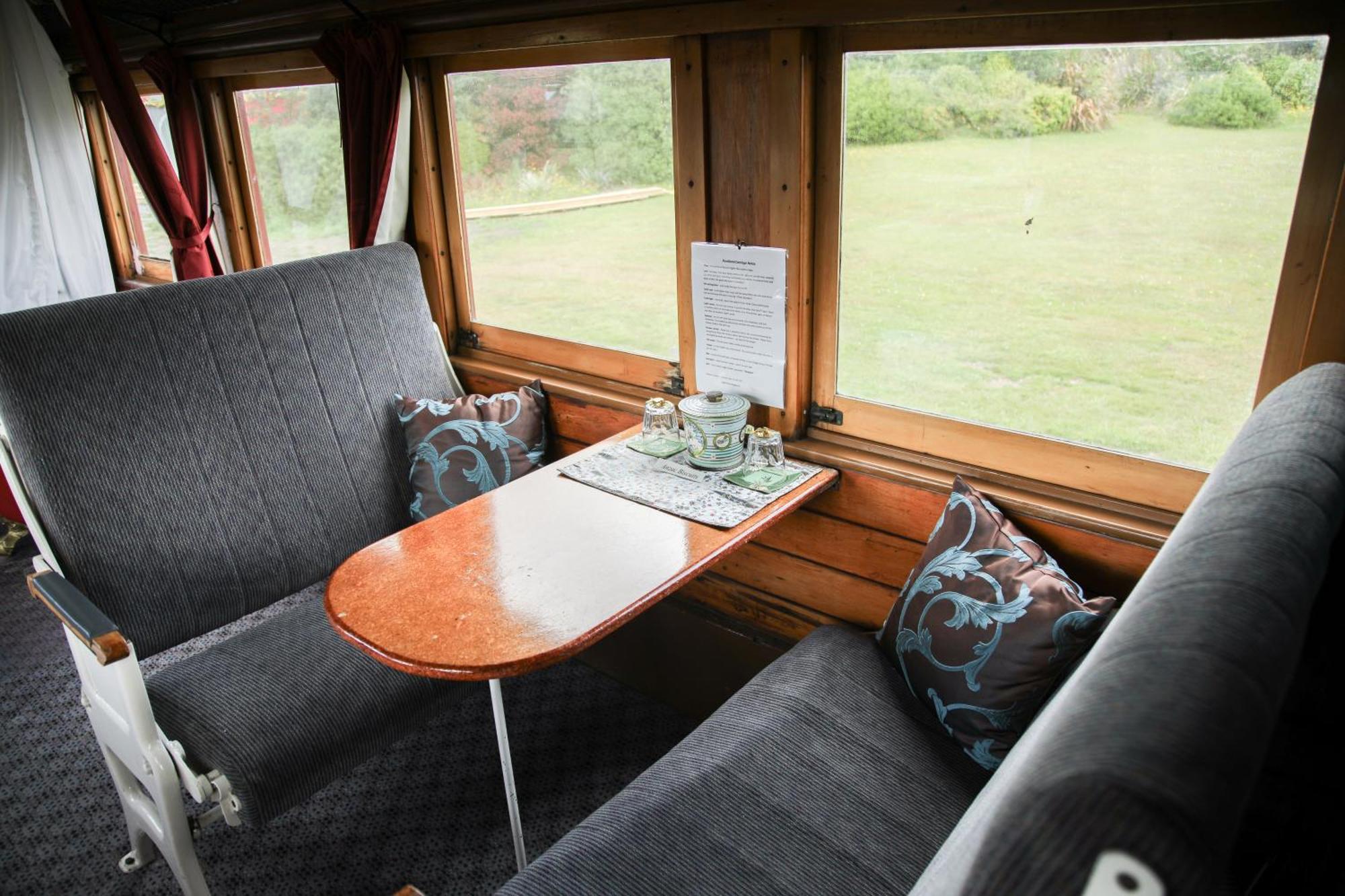 Te Anau Lodge Экстерьер фото