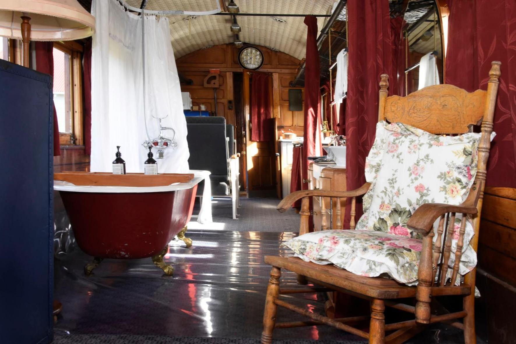Te Anau Lodge Экстерьер фото