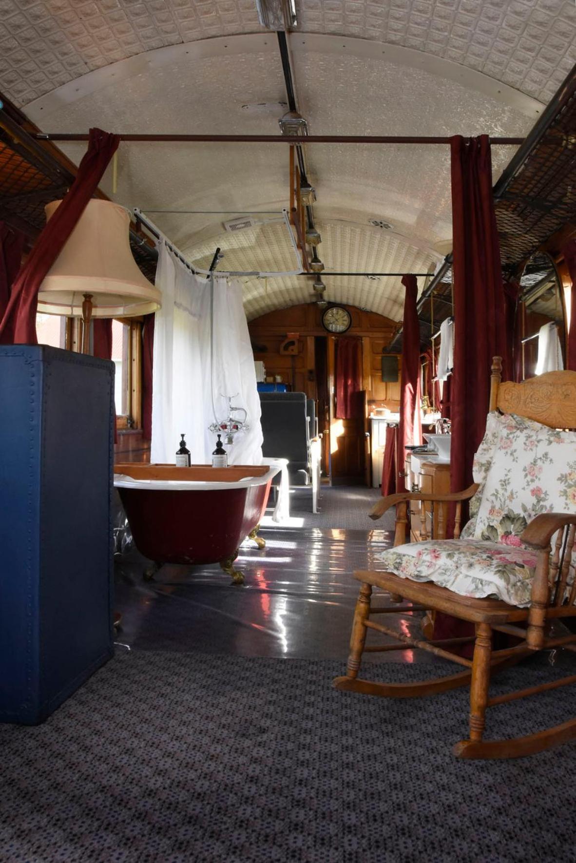 Te Anau Lodge Экстерьер фото