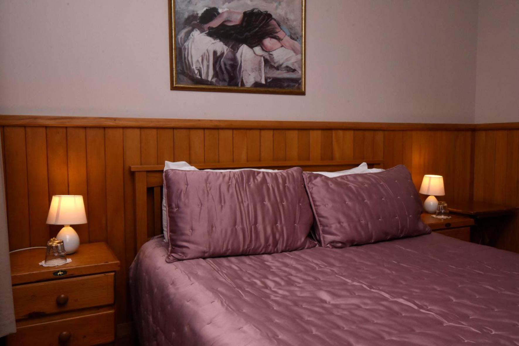 Te Anau Lodge Экстерьер фото