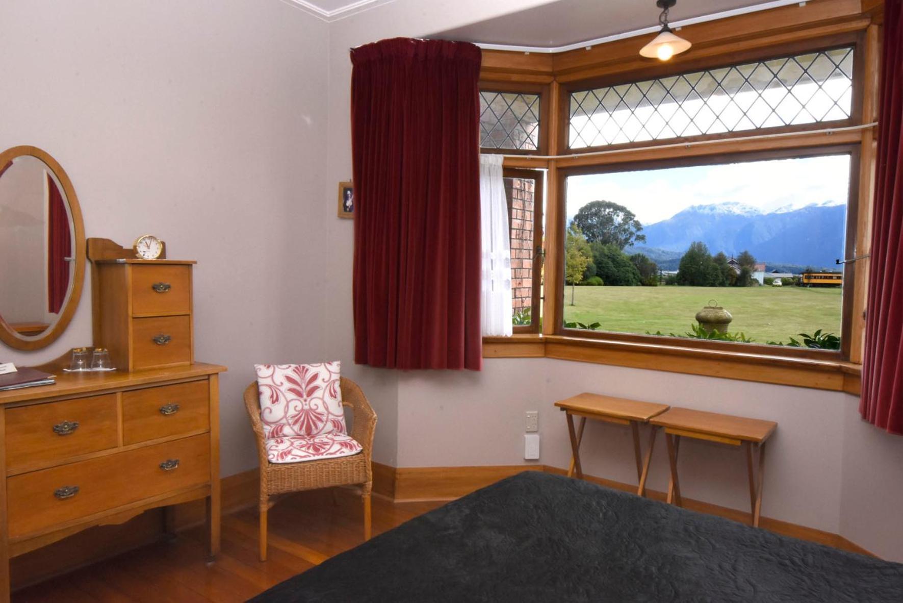 Te Anau Lodge Экстерьер фото