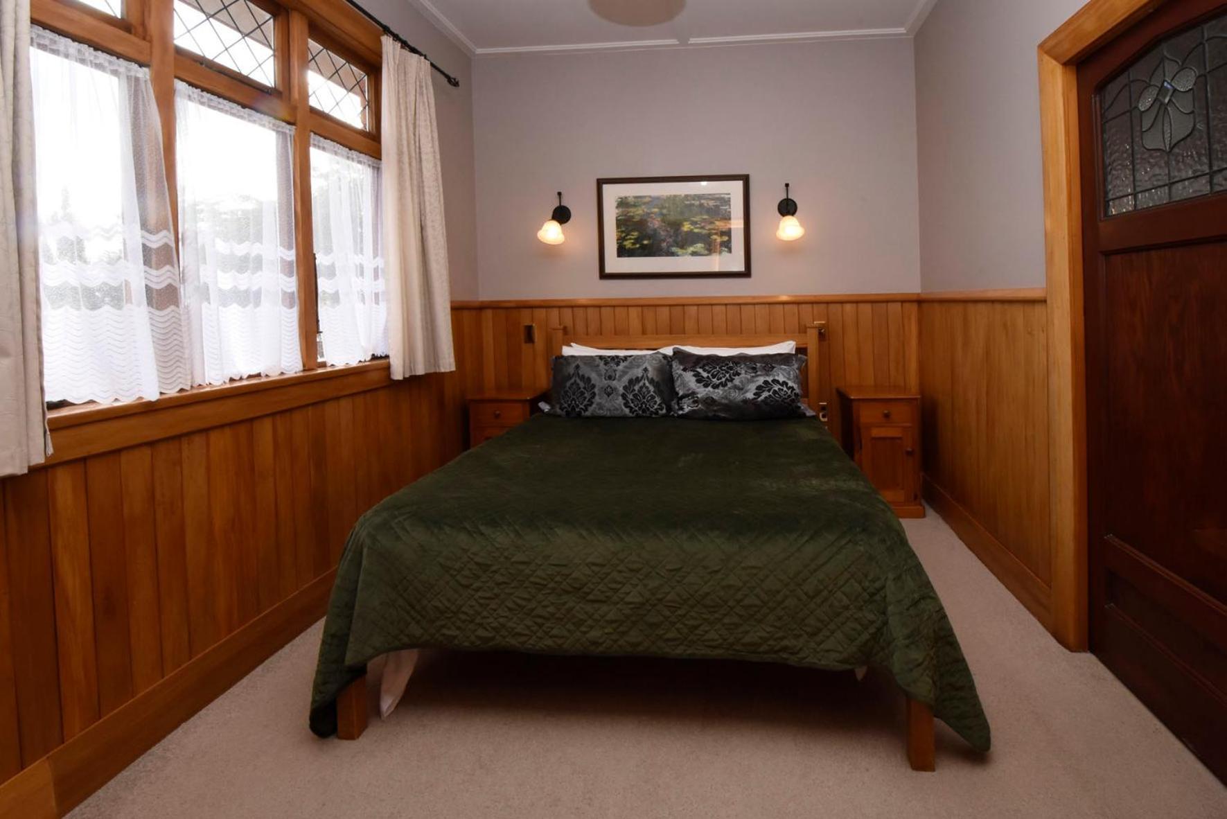Te Anau Lodge Экстерьер фото
