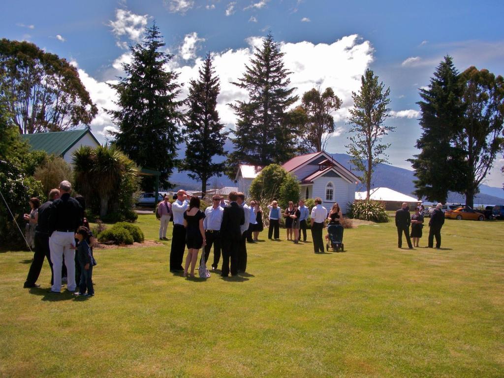 Te Anau Lodge Экстерьер фото